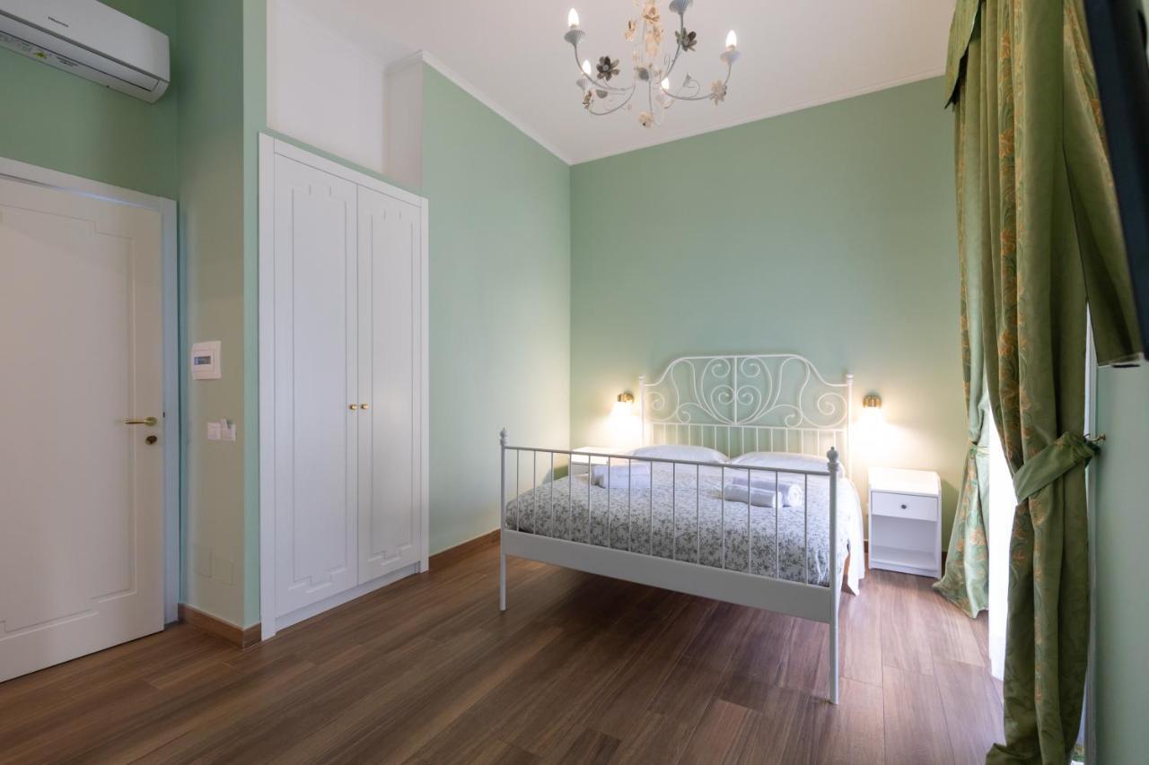 Palazzo Del Principe San Severo 3 Bedrooms & Terrace! Napoli Bagian luar foto