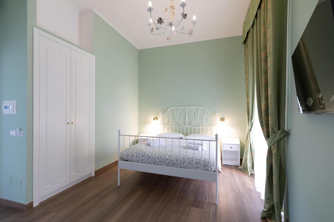 Palazzo Del Principe San Severo 3 Bedrooms & Terrace! Napoli Bagian luar foto