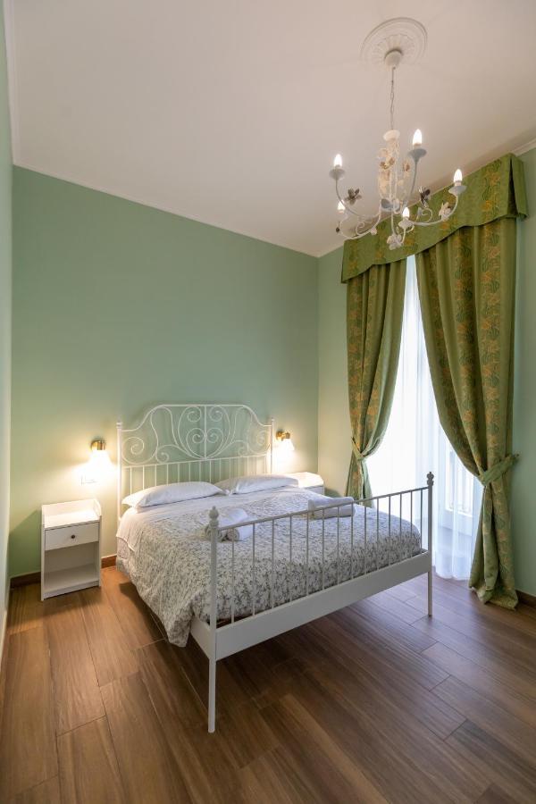 Palazzo Del Principe San Severo 3 Bedrooms & Terrace! Napoli Bagian luar foto