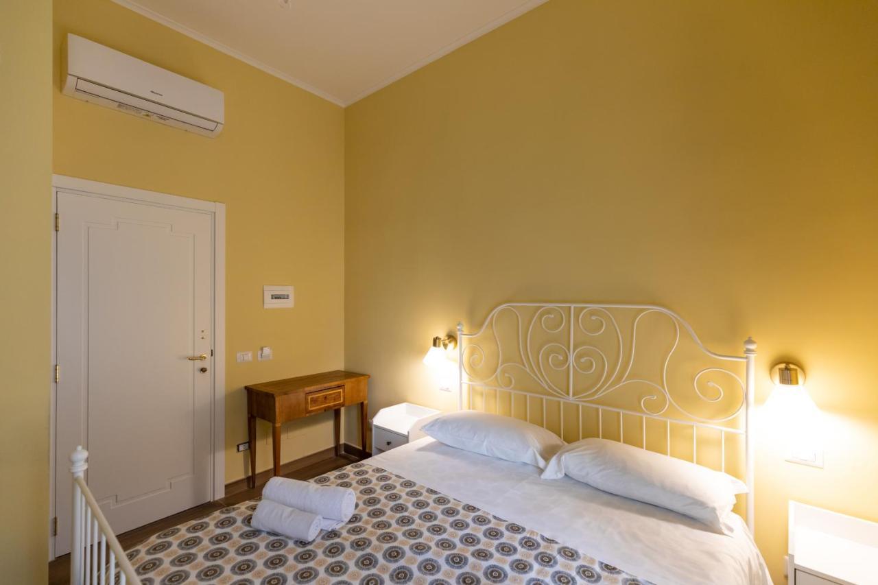 Palazzo Del Principe San Severo 3 Bedrooms & Terrace! Napoli Bagian luar foto